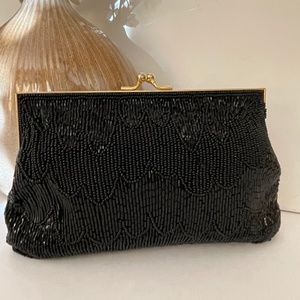 Black beaded clutch bag ~ Seapearls Brass hardware & kiss lock closure Beauty